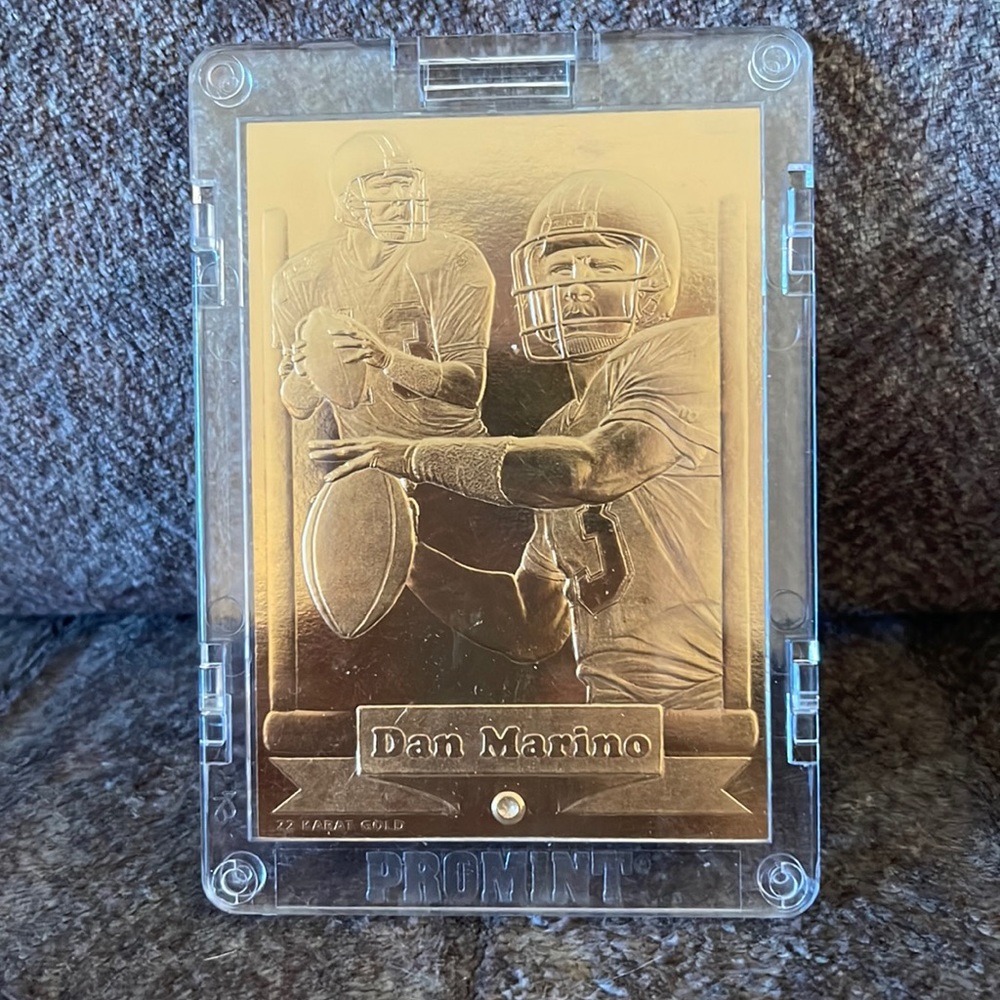 1995 Pro Mint Dan Marino 22 KT Gold Miami Dolphins NFL Football Card